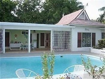 Paradise Lacosta Villa モンテゴ・ベイ ジャマイカ